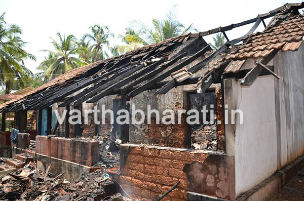 ಬೆಂಕಿ ಅಕಸ್ಮಿಕಕ್ಕೆ ‘ವಿಧವೆಯರ ಮನೆ’ ಆಹುತಿ